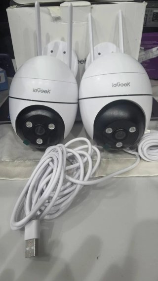Telecamera ioGeek bianca e nera