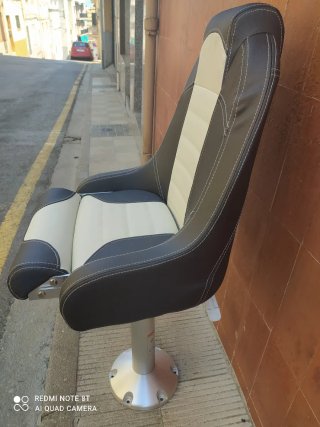 Asiento de barco tapizado