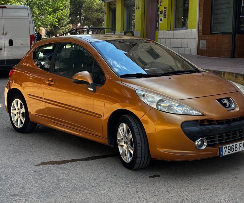 Peugeot 207 2007 - foto 1