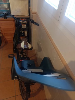 Bicicleta con silla para bebé. Máximo 22 kg