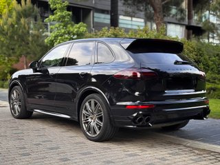 Porsche Cayenne GTS