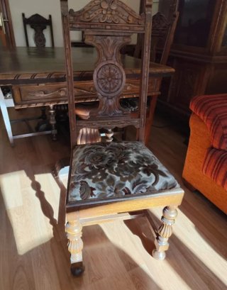 Mueble de salón madera tallada