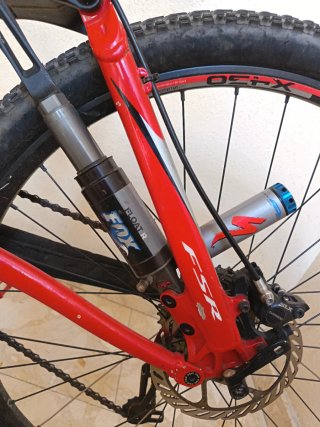 Bicicleta Specialized talla L Enduro Roja