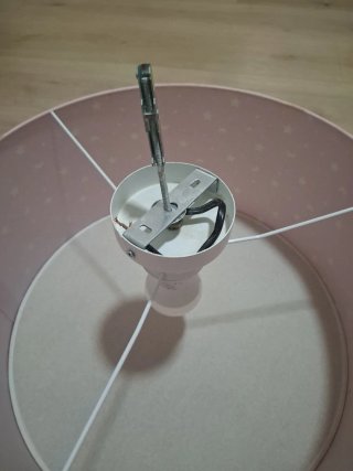 Lámpara infantil estrellas y lunas rosa