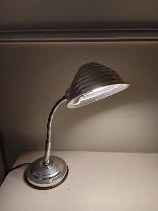 Lámpara de aluminio vintage