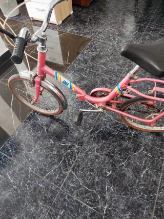 Bicicleta BH rosa plegable