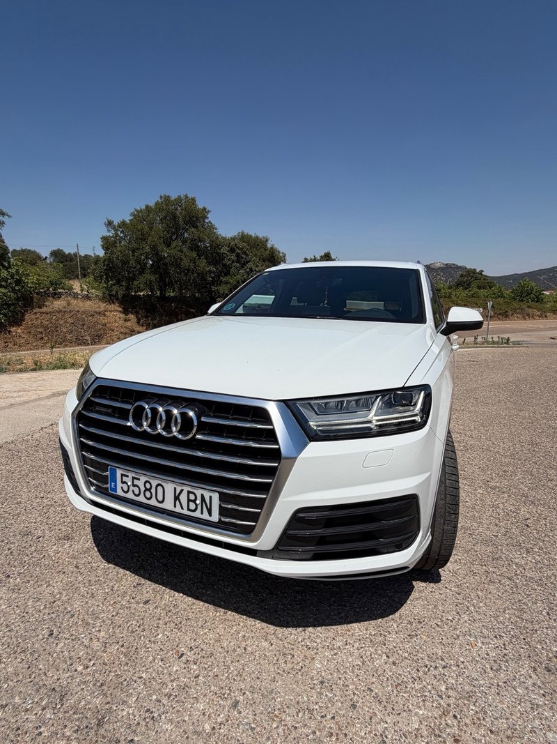 Audi Q7 2018 - foto 1