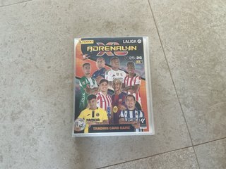 Álbum Adrenalyn LaLiga con muchísimas cartas