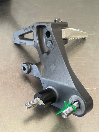 Reposapiés Traseros MT-09 (2025)