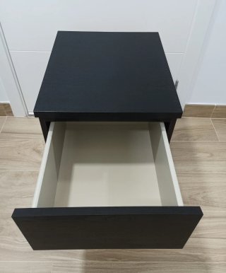 Mesilla Noche MALM IKEA Negra