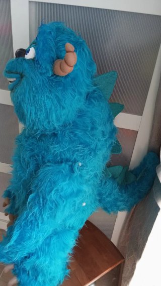 Peluche Sulivan Monstruos S.A. Navidad