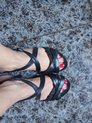 Sandalias negras piel Talla 38
