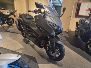Yamaha TMAX 560 descuento 1300€