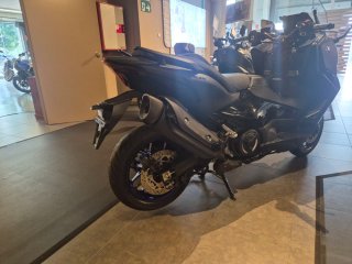 Yamaha TMAX 560 descuento 1300€