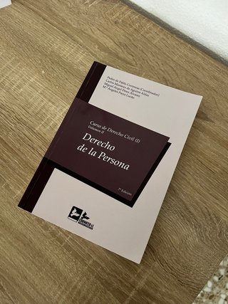 Libros del 1º cuatrimestre del 1º año derecho