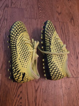 Botas tacos de fútbol Puma niño Talla 31