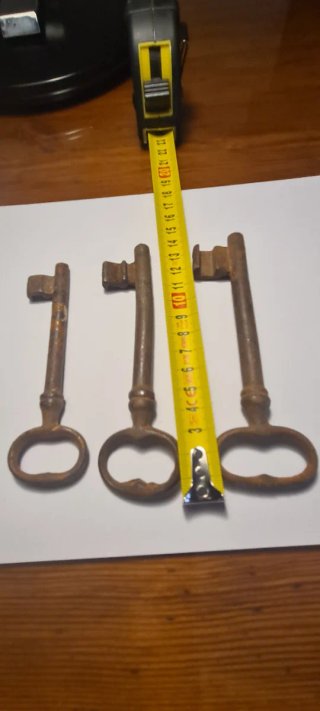 Lote 3 llaves antiguas de hierro