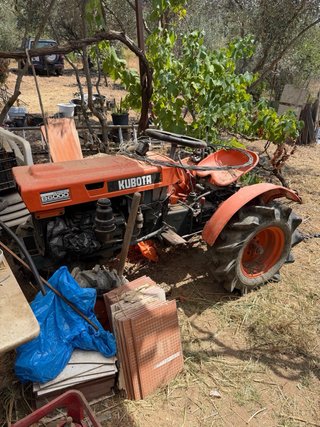 Tractor Kubota B6000 Naranja