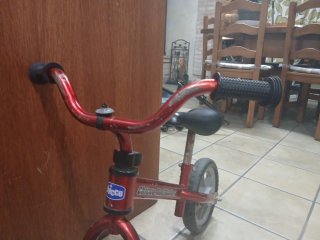Bici sin pedales roja Chicco