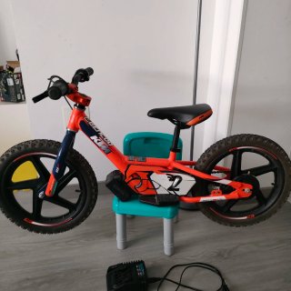 Bicicleta Eléctrica KTM Stacyc 16 Infantil