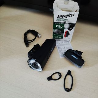 Set Luces Bici Recargables USB Energizer (40€)