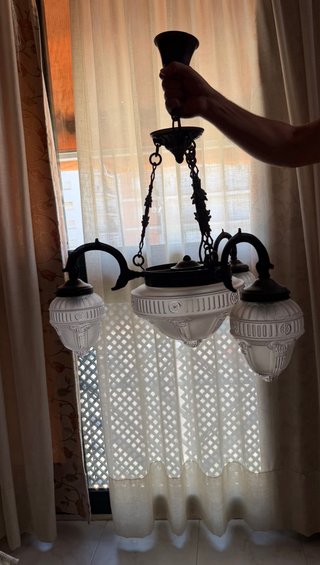Lámpara de techo clásica de metal y cristal