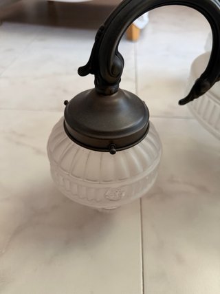 Lámpara de techo clásica de metal y cristal