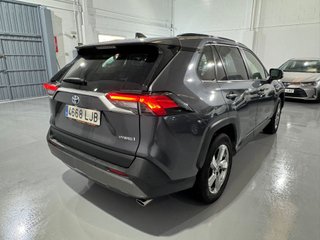Toyota Rav4 2.5l 220H Advance