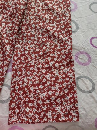 Mono granate floral