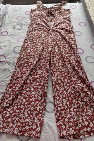 Mono granate floral