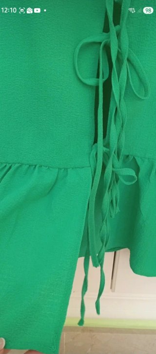 Blusa verde nueva sin etiqueta con lazada talla XL