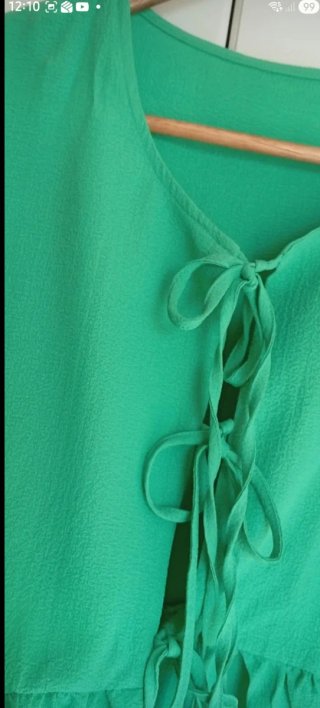 Blusa verde nueva sin etiqueta con lazada talla XL