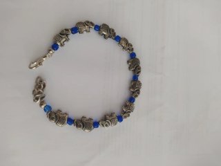 Pulsera de elefantes con cuentas azules