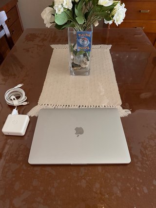 MacBook Pro 13 M1 256GB 88% Batería solo en person