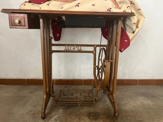 Máquina de Coser Alfa Eibar España Antigua