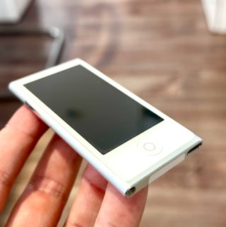 Apple iPod Nano 16GB 7th Gen. A1446 Silver Working