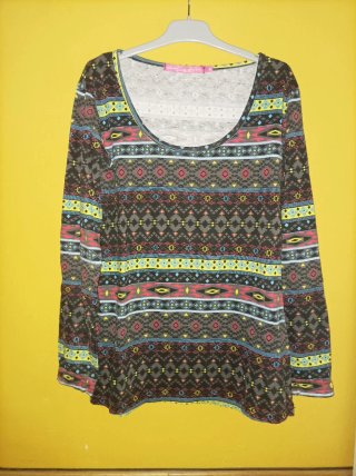 Blusa tribal manga larga talla S