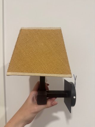 Lámpara de pared moderna de acero y tela
