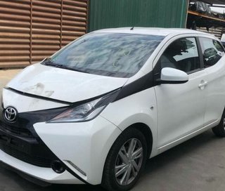 812202110 faro antiniebla izq toyota aygo 391051