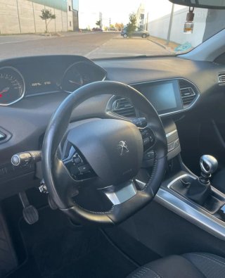 Peugeot 308 2015