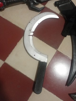 Accesorios Halloween: Hacha, Guadaña, Máscaras