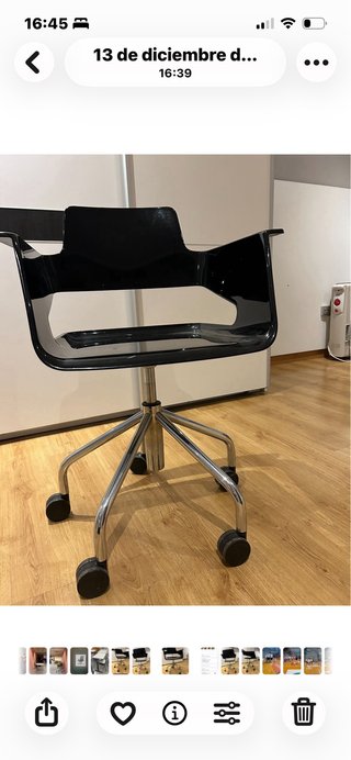 Silla giratoria negra moderna