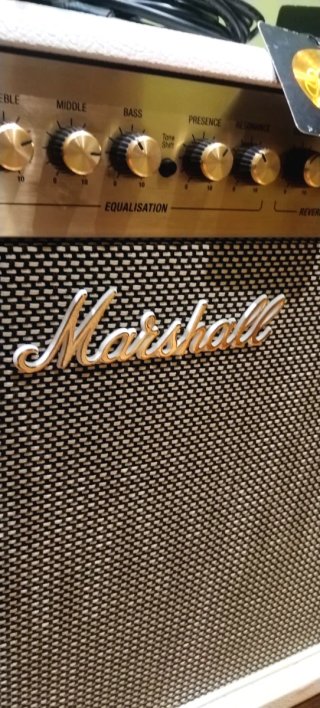 Ampli Marshall DSL40CR + Guitarra Tokai ALC62 2017