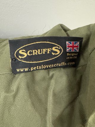 Cama para perro grande color verde