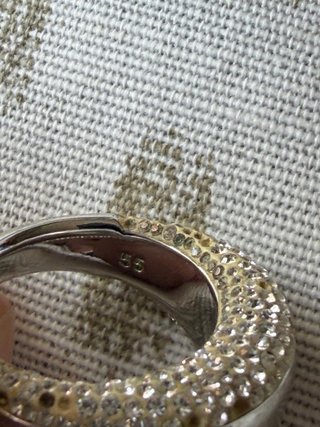 Anillo Swarovski plateado con brillantes