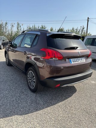 Peugeot 2008 Marrón