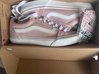 Vans rosas a estrenar