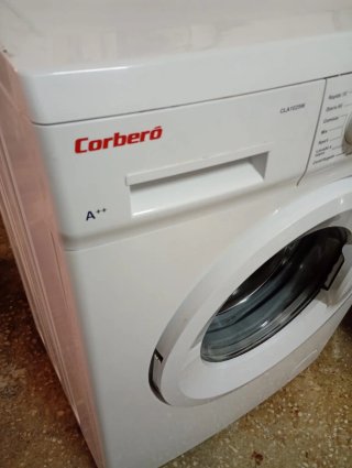 LAVADORA CORBERÓ de 5 kilos y 1000 rpm. Clase A++