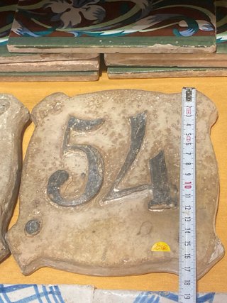 Números de calle antiguos 25 y 54