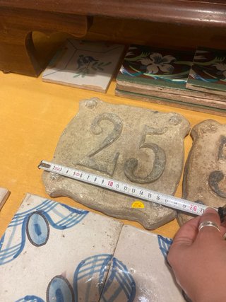 Números de calle antiguos 25 y 54